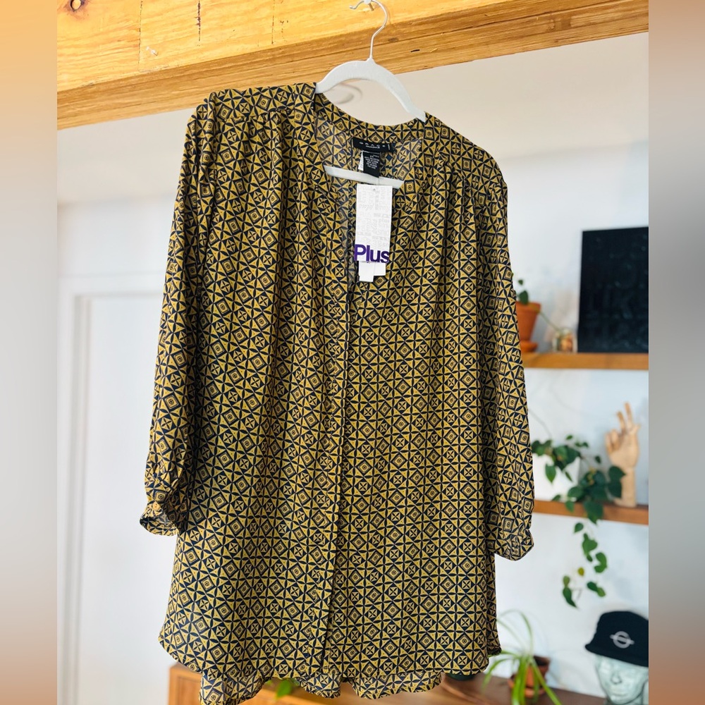 Grace-NWT- Navy and Ocre Patterned Blouse